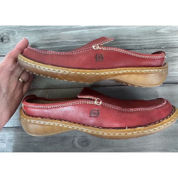 BORN Red Leather Slip On Mules Size 8 - Picture 4 of 10